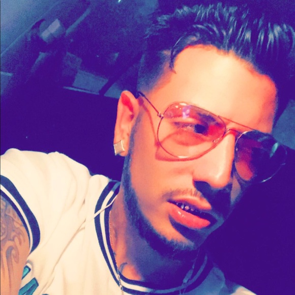 Meet your Posher, Christopher - Picture 1 of 1